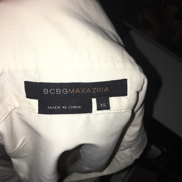 BCBGMAXAZRIA V-Neck Tie Back Top - Picture 7 of 8